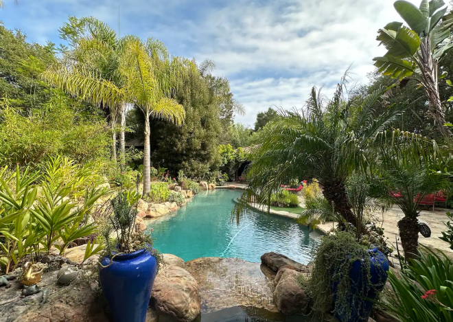 Secluded Pool